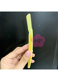 Dao Cạo Lông Mày Cán Dài Kai Pretty 01628-GA0053 (Set 3 cây)