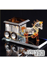 Tượng nước hoa ngựa kéo xe, kèm lọ tinh dầu để xe ô tô