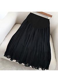 Bà bầu duyên dáng cùng chân váy tiện dụng