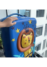 Vali Kéo Cho Trẻ Em BeddyBear - Size xách tay lên máy bay 17 inch - họa tiết Dập nổi 3D Sư Tử - Bánh xe đôi xoay 360 độ - Cần kéo hợp kim nhôm cao cấp - Bảo hành chính hãng 2 năm