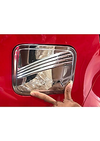 Ốp nắp bình xăng mạ Crom dành cho xe Toyota Wigo