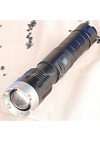 Đèn pin siêu sáng P70 độ sáng 1500lumen chống nước vỏ nhôm tản nhiệt có thể sạc tuổi thọ pin dài dung lượng lớn 5000mah