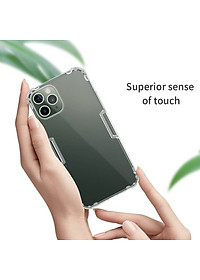 Ốp lưng silicon dẻo trong suốt cho iPhone 13 Pro hiệu Nillkin mỏng 0.6mm - hàng chính hãng