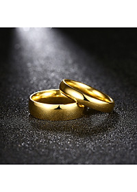 Combo Nhẫn trơn truyền thống Nam Nữ, Chất liệu hợp kim Titanium, bản rộng 4 li-Nữ và 6li-Nam, Kèm túi Nhung đựng trang sức.