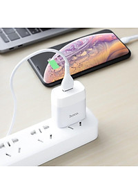 Bộ Sạc Hoco C72 Cho iPhone, iPad.,.. - Sạc Nhanh Tối Đa 2.1 A, Bảo Vệ Mạch Điện - Hàng Chính Hãng