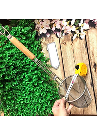 VỢT TRỤNG HỦ TIỂU MÌ BÚN PHỞ - INOX Cán GỖ dài 50cm - CHUẨN SIÊU PHẨM. Đa Năng dùng làm Vợt lưới Lược, lọc rây, rổ có tay cầm cán gỗ. Phù hợp Nhà Hàng, Quán ăn