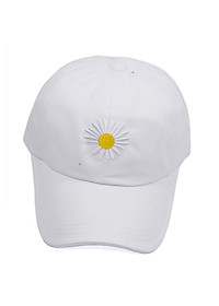 Mũ lưỡi trai thêu hoa cúc họa mi rơi cánh hot trend dành cho cả nam và nữ - Hạnh Dương