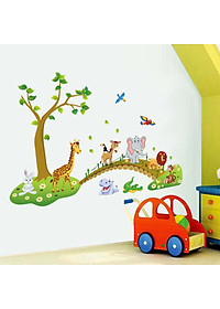 Decal Dán Tường Bé Đi Sở Thú