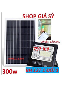 Đèn led pha năng lượng mặt trời 100w 200w 300w có đèn báo dung lượng