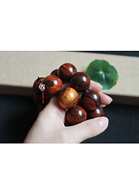 Set Vòng đeo tay Gỗ Sưa đỏ tự nhiên, kèm hộp đựng lót lụa