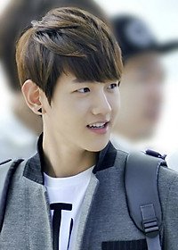 Bông tai nam châm tam giác 9mm BNC17 (Màu đen)