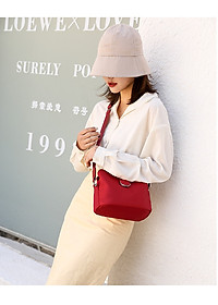 Túi đeo chéo nữ phong cách dễ thương – BEE GEE DCNU1083