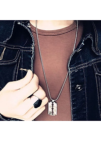 Vòng cổ lưỡi lam titan