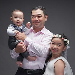 Bruce Đạt