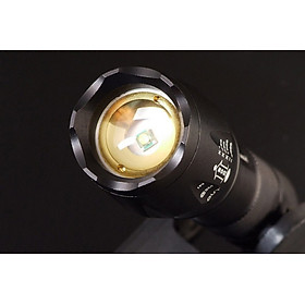 Bộ 1 đèn pin siêu sáng C’MON GUARD XML-T6 LED 10W Và 1 Pin UF01