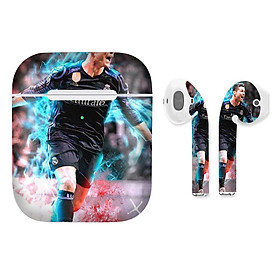Mua Miếng dán skin chống bẩn cho tai nghe AirPods in hình bóng đá - 006 (bản không dây 1 và 2)