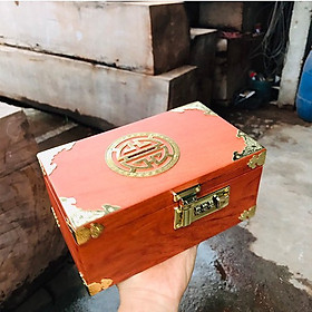 Mua Hộp đựng trang sức   có khe để tiền chất liệu gỗ hương