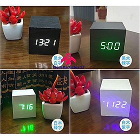 Mua Đồng hồ gỗ led hình vuông để bàn
