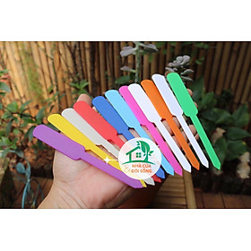 Mua Thẻ ghi tên hoa kiểng  lan dạng cắm que - bịch 100 cái (giao màu ngẫu nhiên)