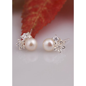 Bông tai bạc bông hoa năm cánh đính ngọc trai kèm đá thiết kế từ thương hiệu OPAL - E16