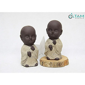 Tượng chú tiểu nhỏ gốm nâu để bàn số 03