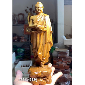 Mua Tượng phật thích ca khất thực bằng gỗ bách xanh thơm nức kt cao 20×7×6cm