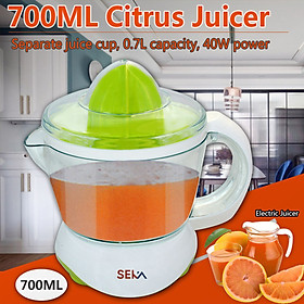 Making your own juice with Bear Electric Citrus Juicer ZZJ-F45A5. 