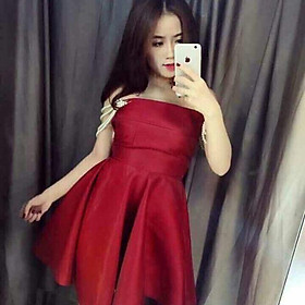 Đầm cúp xòe trễ vai kết dây trân châu