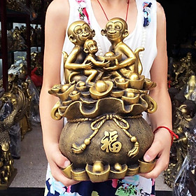Tượng linh vật Gia đỉnh khỉ phong hầu trên túi bao tài lộc bằng đồng thau phong thủy Hồng Thắng