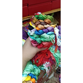 Chỉ thêu tay mix nhiều màu theo tông, không phai màu, không loang khi giặt.