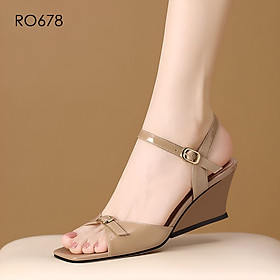 Sandal nữ quai sau, đế xuồng ROSATA RO678 -5p- Đen, Be - BKSTORE