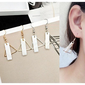 Bông tai gắn trai sáng bóng có sẵn