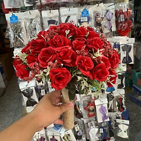 Hoa cầm tay cô dâu - hoa Hồng tỷ muội đỏ -phụ kiện cưới Giang
