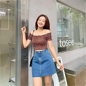 ÁO VOAN KIỂU CROPTOP HOA NHÍ NÂU BO CHUN BỆCH VAI TAY NGẮN ( Freesize )