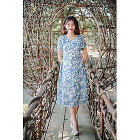 Đầm xoè thiết kế trung niên cao cấp sang trọng Cổ tròn bèo kết ngọc tay ngắn màu Xanh hoa trắng TTV STORE TTV1313