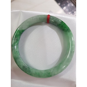 Vòng Cẩm Thạch tự nhiên mới Cao Cấp Đậu Lý AS Sao 53mm x cọng 7,8mm sịn bóng đẹp màu xanh lý 2 bên tươi sáng bông trắng đậu lý nhẹ lên đều nữ 52kg - 60kg đeo rất đẹp sang tay món quà tặng Mẹ , tặng vợ người phụ nữ yêu quý may mắn ý nghĩa ạ