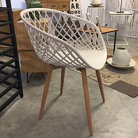 Ghế trang điểm thân nhựa lưới màu trắng Ghế bàn làm việc thân nhựa PP chân thép sơn màu gỗ hiện đại - CAPTA Tp HCM -White Vanity Chairs / Basket Armchairs
