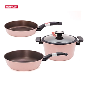Mua  Hàng chính hãng  Bộ 3 nồi  chảo chống dính bếp từ Neoflam Reverse. Bao gồm  01 nồi sâu chống dính 24cm  01 chảo sâu  đa năng 28cm  01 chảo chiên  cạn 24cm. Màu Hồng Đào