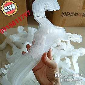 Mua combo móc treo quần áo trẻ em cho shop thời trang