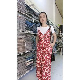 Bộ jum yếm kèm áo thun xinh xắn.