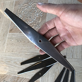 Lưỡi dao cắt cỏ bằng thép siêu cứng, lỗ 6mm, dài 22cm, rộng 2,5cm