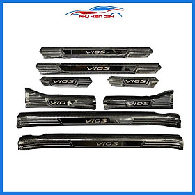 Bộ nẹp bước chân trong ngoài vân Cacbon xe Vios 2019-2020 chống trầy làm đẹp ô tô