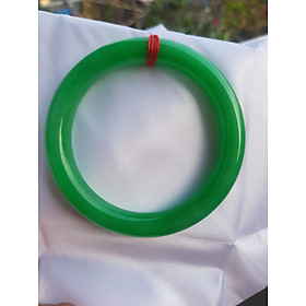 Vòng cẩm thạch Lý Đẹp AAA Sao 53mm x cọng to dầy 8,8mm Màu xanh lá tươi bóng đẹp Nữ mệnh Mộc mệnh Hỏa 52kg - 62kg đeo ạ