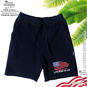 QUẦN SHORT BÉ TRAI CATRIO IN LIVE FREE là quần ngố, quần lửng trẻ em từ 5 tuổi 20kg đến 14 tuổi 50kg, vải dệt kiểu da cá 100% cotton an toàn đạt chuẩn xuất khẩu, khi kết hợp với áo phông ngắn tay thành bộ đồ bé trai mặc đi học, đi chơi du lịch đẹp