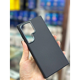 Ốp lưng chống sốc vân carbon fiber cho Samsung Galaxy S24 Ultra, S24 Plus, S23 Ultra hiệu Likgus Defender trang bị viền camera kim loại, cạnh ốp dẻo TPU - Hàng nhập khẩu