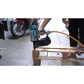 Mua MÁY BẮN ĐINH CUỘN PALLET HƠI 75MM MAKITA AN760- HÀNG CHÍNH HÃNG