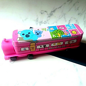 Hộp bút hai tầng hình tầu hoả, mũi tầu có gắn dụng cụ gọt bút chì