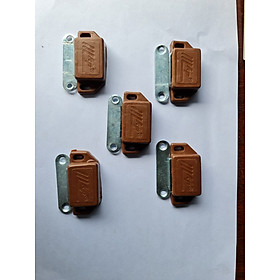 Mua Bịch 10 cái hít nam châm giữ cửa   hít nam châm màu nâu