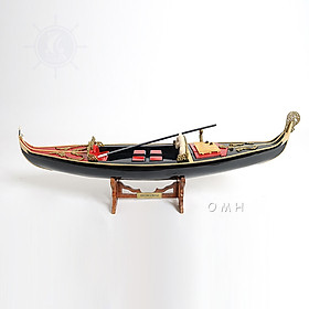 Mô Hình Thuyền Gỗ Venetian Gondola Painted Black/Red Dùng Để Trưng Bày /Trang Trí  Dài 64 Cm