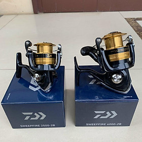 Máy câu cá daiwa sweepfire 2b 2500 - 4000